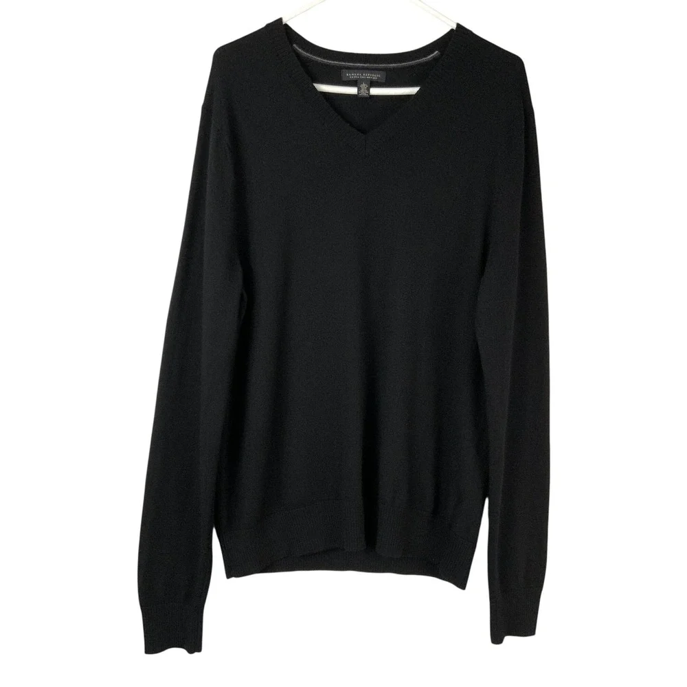 Banana Republic Black Pullover Sweater L Pullover V-Neck Long Sleeve Merino Wool